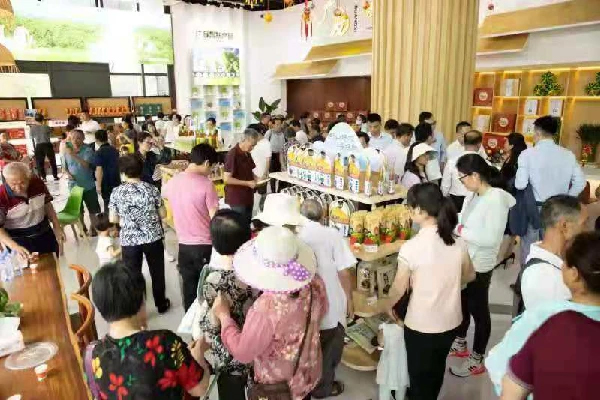 廣西消費(fèi)幫扶產(chǎn)品華為松山湖體驗(yàn)店