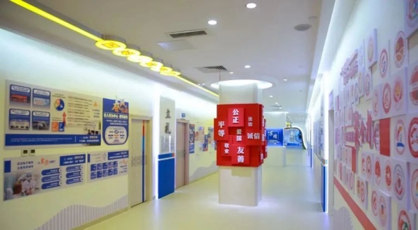 展廳如此設(shè)計(jì)，讓醫(yī)院擺脫“高冷”感！